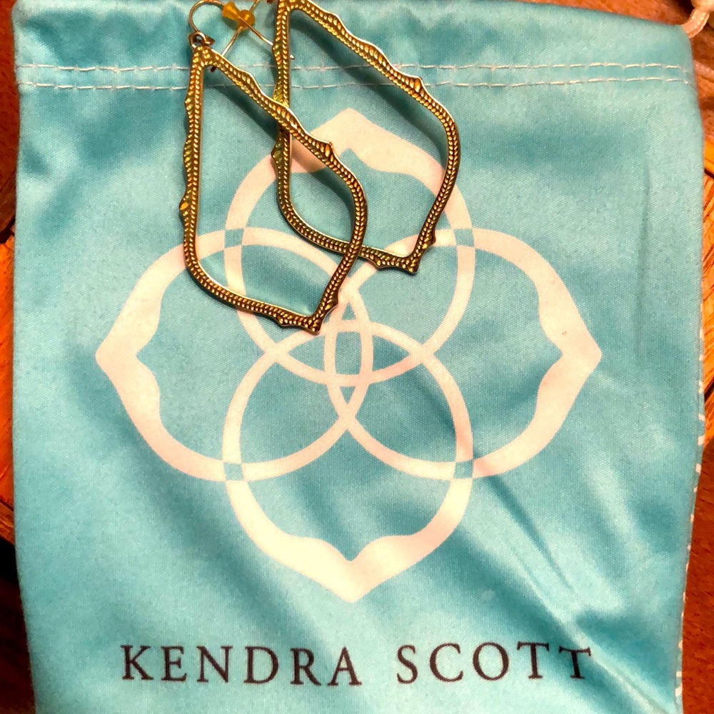 Kendra Scott gold Sophee earrings
